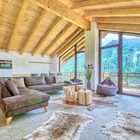 Ski-In Ski-Out Chalet Maiskogel "Bergli" - By Alpen Apartments カプルーン エクステリア 写真
